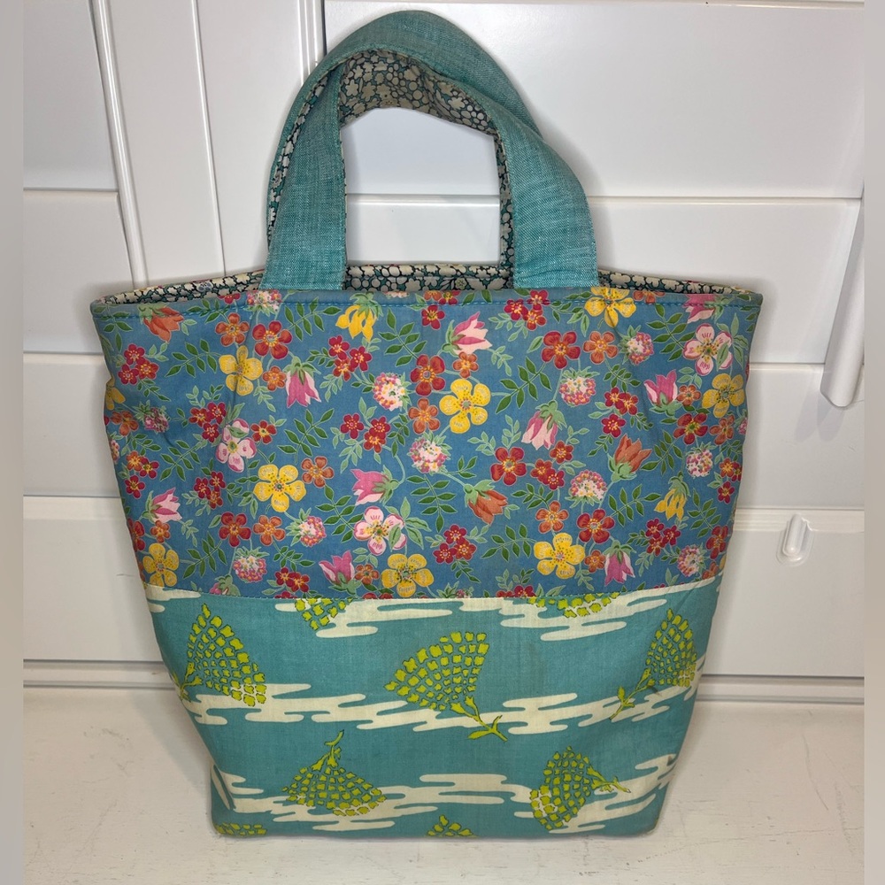 Women’s Floral Handbag